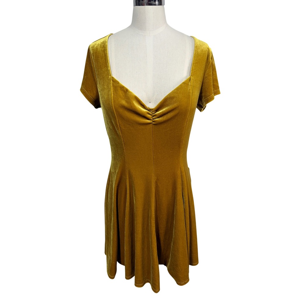 Kimchi Blue Dress Velvet Short Sleeve Fit & Flare Women's M Gold Boho Peasant